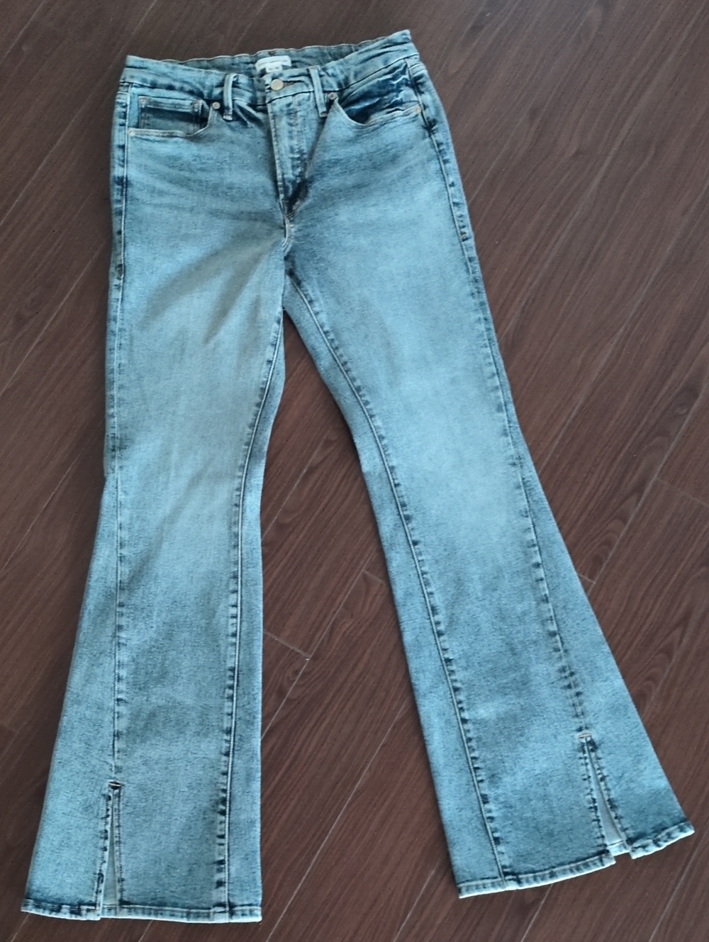 Good American Flare Leg Medium Wash Jeans